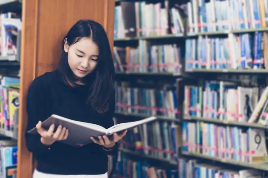 How to Buy Second Hand Books Online: A Smart Shopper’s Guide with Medimops