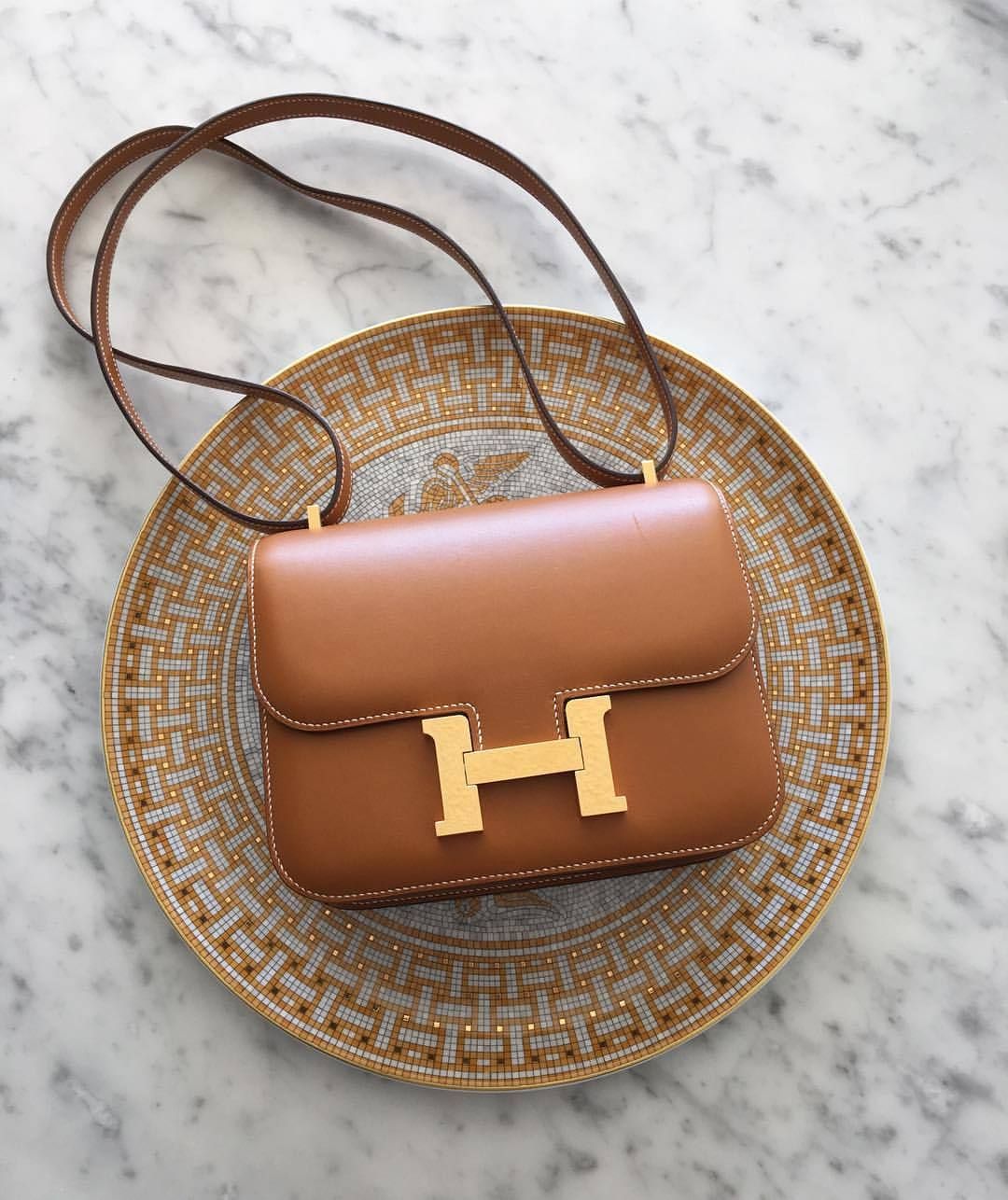 Jomashop Luxe Gifts: Style Meets Luxury