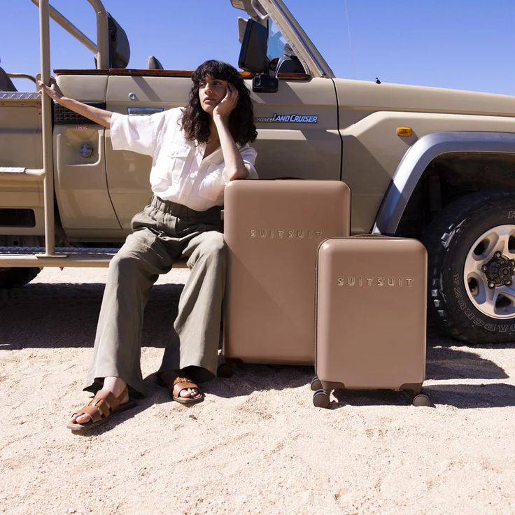 Sinsay Travel Fashion: Jet Set in Style