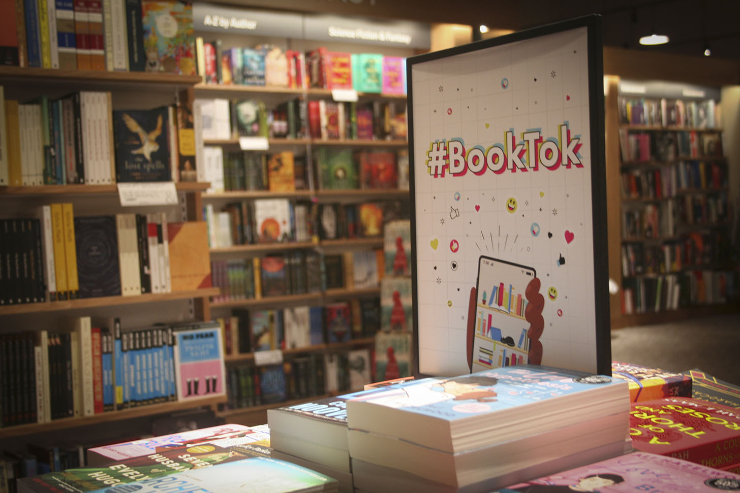 Why BookTok Readers Are Shopping at medimops DE