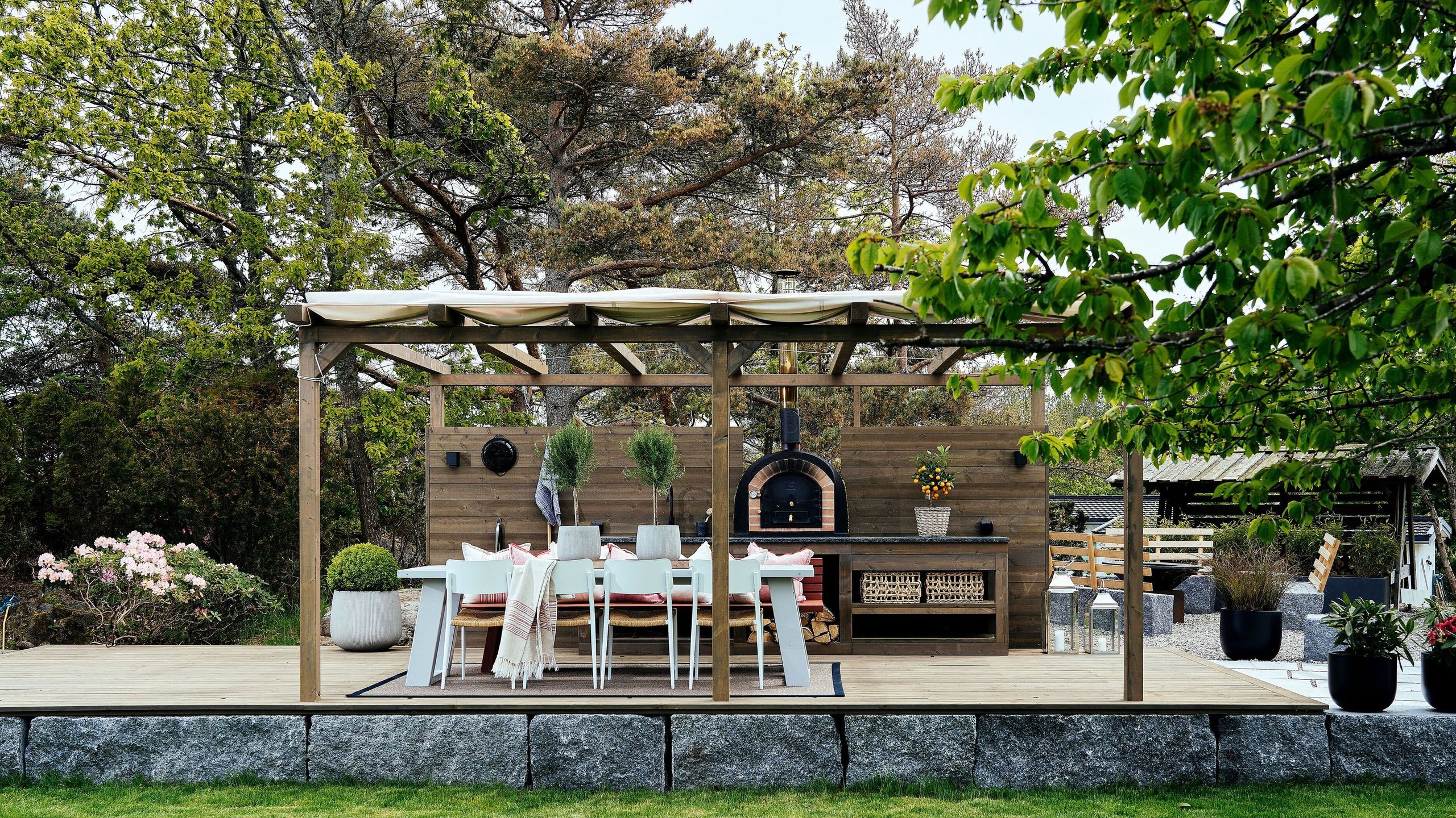 Top Outdoor Garden Upgrade Ideas Using Jewson Products