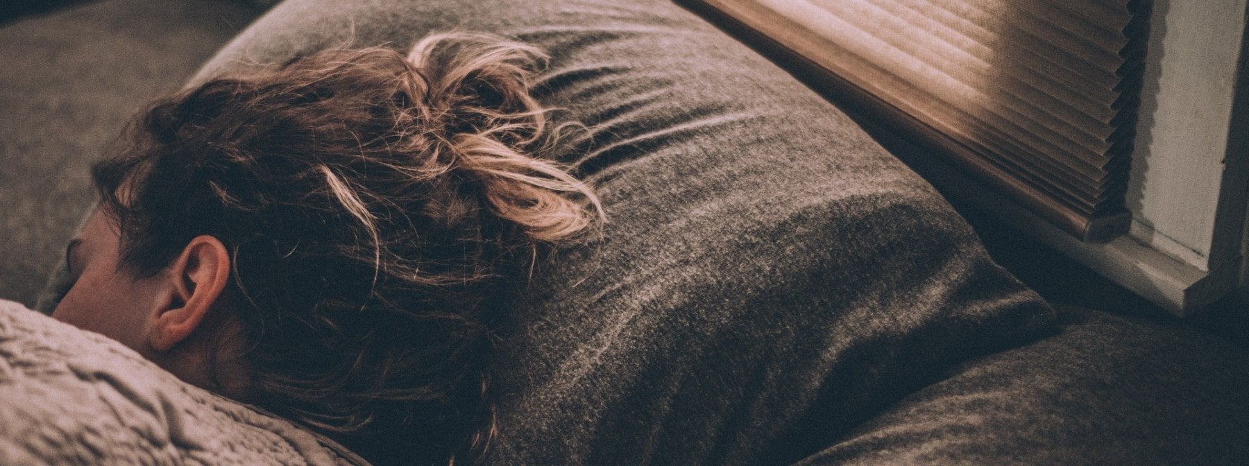 The Perfect Night Routine For Better Sleep - MYPROTEIN™